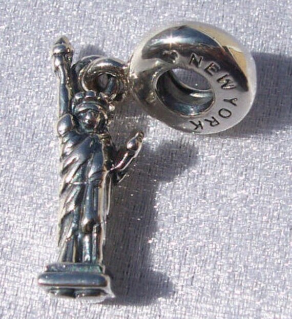 Statue Of Liberty, Pandora, Bracelet Charm, New York City Charm, Iconic, Symbol, Travel, Vacation,925,Memories,Trade Center,Strength,Freedom