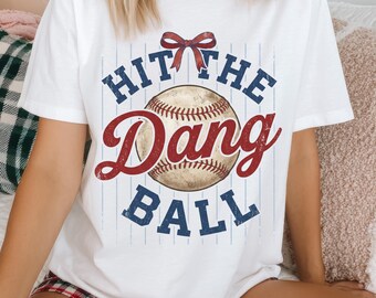 Hit The Dang Ball PNG, Baseball Mom Sublimationsdesign, Distressed Doll Face Meme PNG, Trendy Game Day Softball, Lustiger Sport Digital