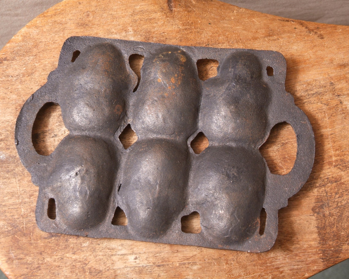 Vintage Cast Iron Baking Mold Snowman Mold Cast Iron Snowman Etsy