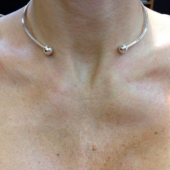 Minimalist Silver Ball Choker Necklace | Open Collar Necklace | Adjustable Torque Necklace | Modern Statement Jewelry | Gift for Her