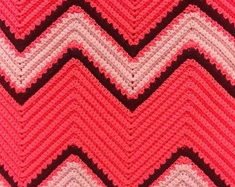 Vintage Handmade Crochet Afghan/Throw Blanket,Chevron Zig Zag Pattern,Home Decor.FREE Shipping