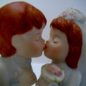 Vintage Wedding Cake Topper by Lefton. Porcelain, Wedding Day,Romance,Bride,Groom,Wedding Couple,Honeymoon. FREE SHIPPING image 3