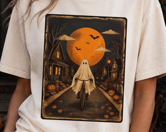Vintage Halloween Ghost Shirt, Spooky Season Comfort Colors Tee, Cute Spooky Full Harvest Moon T-Shirt, Cozy Fall Autumn Pumpkin Patch Shirt