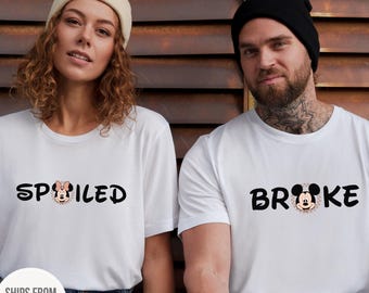 Camiseta "Broke and Spoiled", sudadera de pareja de Disney, camiseta de Mickey y Minnie, camiseta de aniversario, regalo de viaje a Disney, camiseta familiar, camiseta navideña