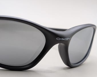 Oakley Minute 1.0 stijl zonnebril | Spiegelglazen | Y2K sportieve esthetiek | Retro tech zonnebril