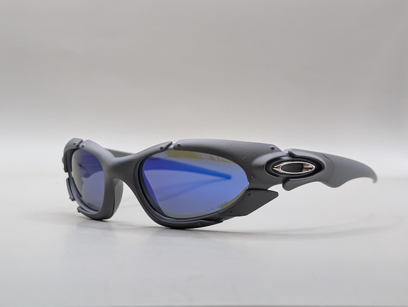Vintage Oakley Plate Sunglasses – Gray Frame / Blue Lenses Y2K Style image 1