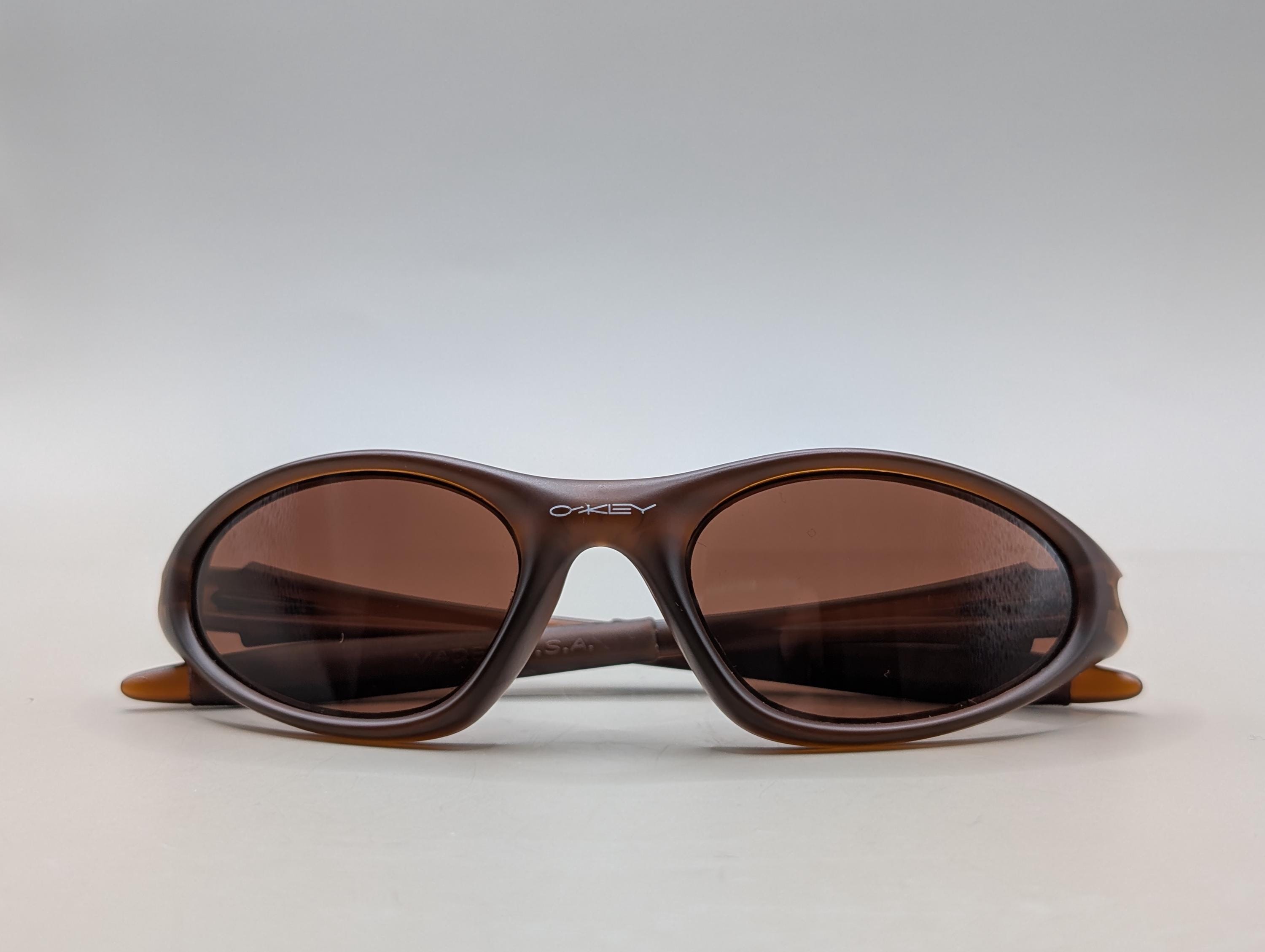 Oakley Minute 1.0 Sunglasses/brown Wraparound Y2K Style/retro