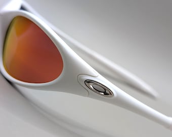 Oakley Minute 1.0 Sunglasses / White Wraparound Y2K Style / Retro Sport Eyewear