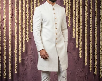 Weißer Sherwani-Anzug für Herren, pakistanisches Hochzeitsoutfit für den Bräutigam, formelle ethnische Kleidung