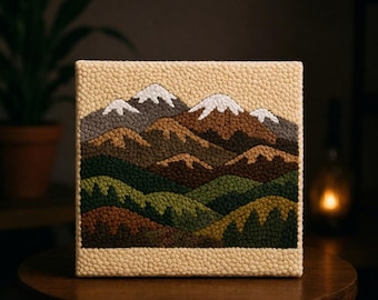 Handmade Punch Needle Wall Art – Modern Textile Art, 25x25cm Home Decor, Unique Gift, Fiber Art for Living Room or Office