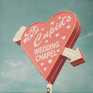 Cupid Wedding Chapel, Cupid's Chapel, Blue And Red, Vegas Wedding Chapel, Vegas Chapels, Wedding Chapel Sign, Las Vegas Photo, Red Heart