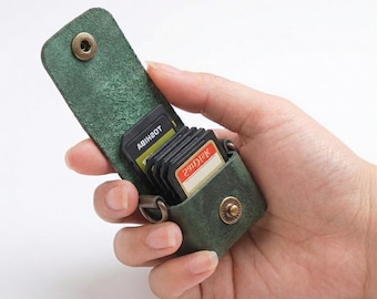 Estuche de cuero Crazy Horse personalizado para tarjetas de memoria y llavero con soporte para tarjetas SD