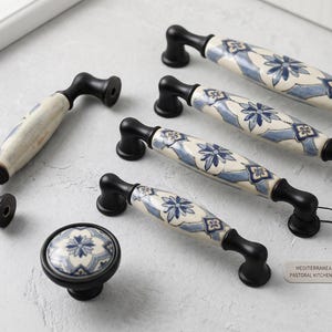 Pomello per mobile in ceramica con motivo floreale – Maniglia per cassetto grigia, blu e bianca, maniglia decorativa per porta della cucina