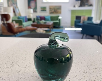 Alder House Studio Art Glass Apple Paperweight, Artist signed Buzz Williams 1971