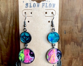 Alt Rock Neon einzigartige Kunst baumeln & Drop Ohrringe | Handgefertigte Flüssigkeit Kunst Acryl gegossen Rotguss Schmuck | Abstrakt bunt gemischte Medien