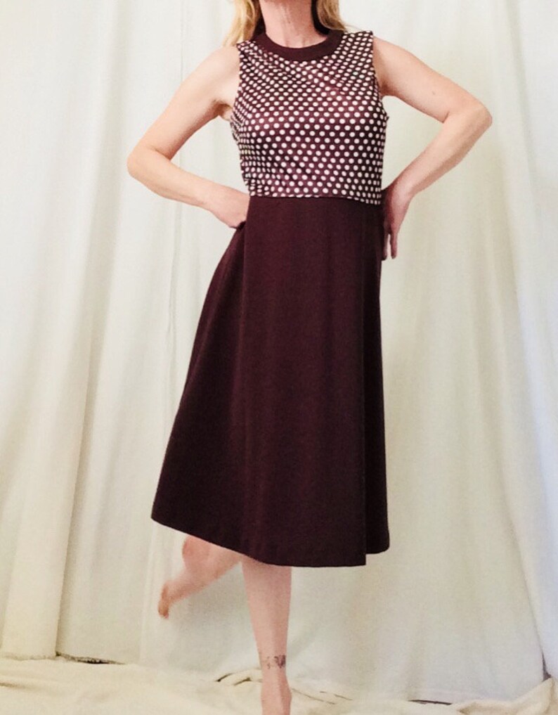 Conjunto de dos piezas de vestido de los años 60 y 70 con lunares marrones y blancos, talla mediana imagen 4