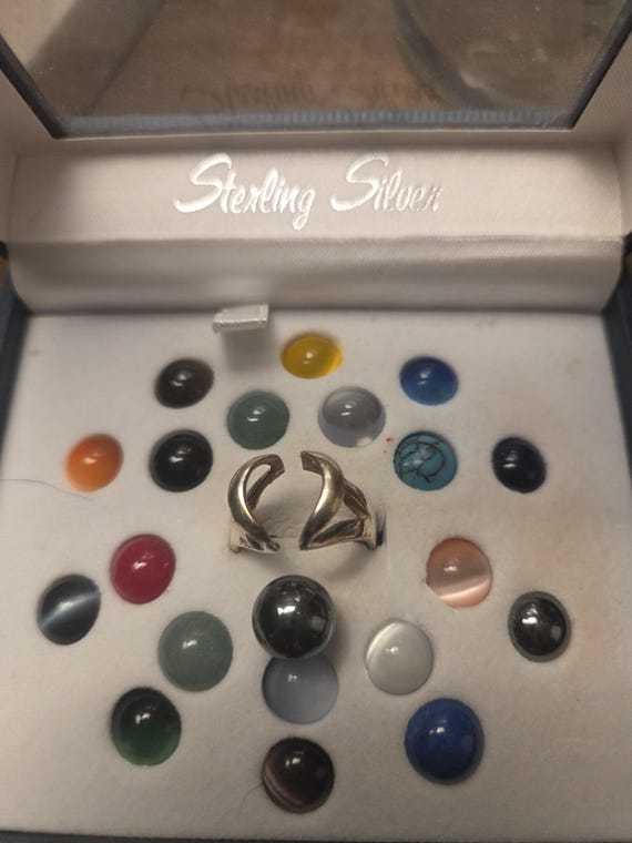 Silver ring with interchangeable stone - image 2