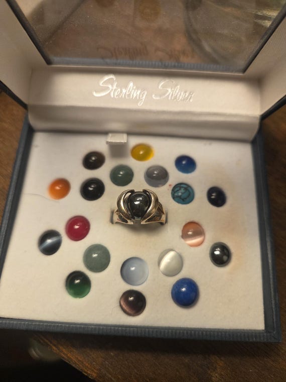 Silver ring with interchangeable stone - image 1