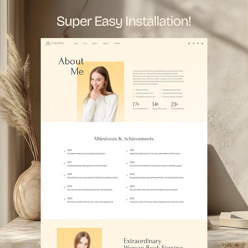 Pu&ograve; includere: Un design del sito web con il testo "About Me" e una foto di una donna. Il sito web include anche il testo "Milestones & Achievements" e "Extraordinary Woman Book Signing". La frase "Super Easy Installation!" &egrave; in alto.