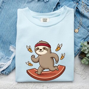 Sloth Sprint Shirt Sports Workout Gift Women Animated Tee Sloth Sprint T-Shirt Athlete Enthusiast Cartoon Tshirt Fitness Graphic Classic