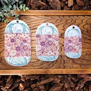 Yarn Cake Cozy, Skein Holder, Yarn Sleeve, Pink & Purple Floral Yarn Bowl, Gift for Knitter/Crocheter, Yarn Ball Holder, Skein Coat,
