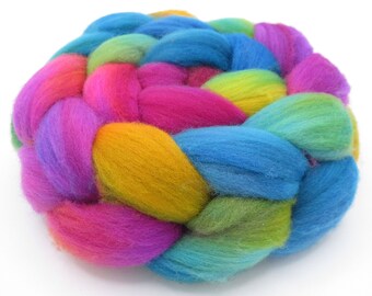 Hand Dyed Targhee Fibre Wool Top (Roving) - Spinning Fiber / Felting Fiber 4 oz. - Feeling Fine