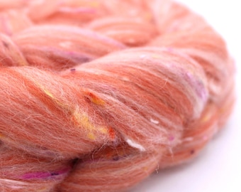 Polwarth Viscose Wool Nep Roving – 60/40 Blend – Fibre for Spinning / Felting – 4 oz – Peach Cobbler
