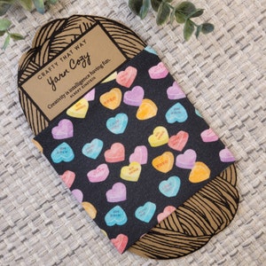 Yarn Cake Cozy, Skein Holder, Yarn Sleeve, Hearts Yarn Bowl, Gift for Knitter Crocheter, Yarn Holder, Skein Coat, Conversation Hearts Cozy