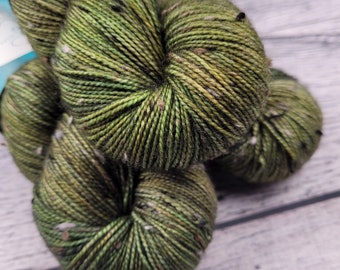 Tweed Sock Yarn, Green Hand Dyed Tweed Yarn, 2 ply Fingering Weight Yarn - Fern Moss Yarn