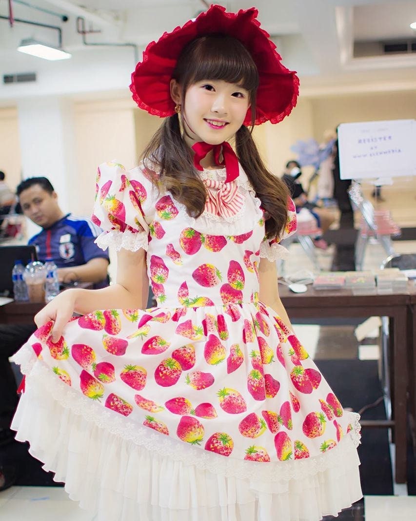 fav show dress to impress Strawberry Kawaii With Puff Sleeves and Ruffle Chiffon Skirt which movie is ur favorite