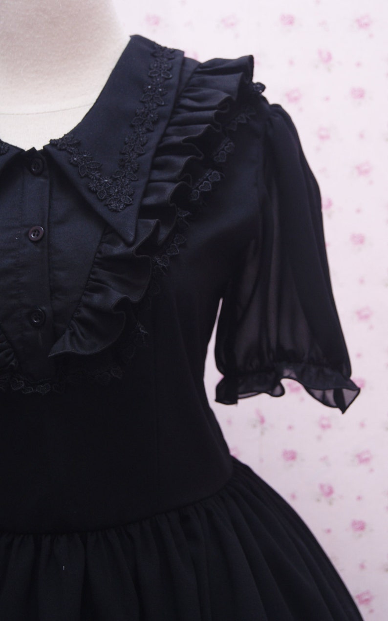 Black Gothic Laces Lolita Dress with Triangle Neckline and Puffy Chiffon Arms Gothic Lolita for Tea Party Knee Length Black Gothic Dress image 3