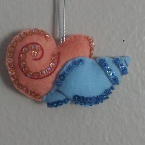 Handmade Bucilla Felt and Sequin SHELLS Ornament 4 1/2&quot;x 3&quot;