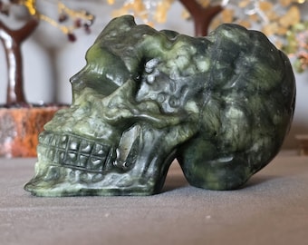 Serpentine skull bowl