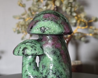 Hongos rubí y zoisita