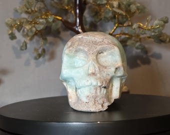 Hemimorphite skull