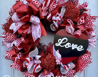 Love Mesh Valentine's Day Wreath, Valentine Wreath, Sweetheart Wreath, Love Wreath