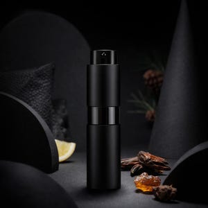 Parfum naturel pour homme « Aura des bois » avec pin des forêts, myrrhe, bois de cèdre, mousse de chêne 8 Millilitres