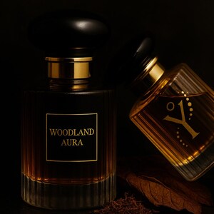 Parfum naturel pour homme « Aura des bois » avec pin des forêts, myrrhe, bois de cèdre, mousse de chêne image 5