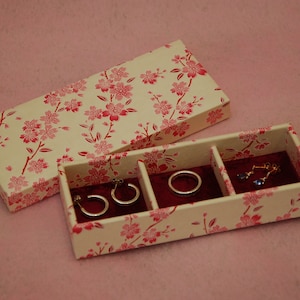 Trinket Box with dividers