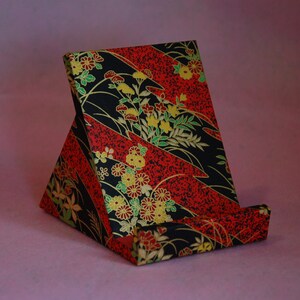 Smart phone / iPhone stand