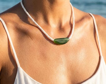 Green Agate & Shell Choker Necklace – Coastal Summer Jewelry, Minimal Beach Necklace