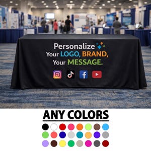 Könnte beinhalten: Eine schwarze Tischdecke mit dem Text "Personalisiere Ihr LOGO, MARKE, Ihre NACHRICHT." Social-Media-Symbole befinden sich unter dem Text. Der untere Teil des Bildes zeigt eine Farbpalette mit den Worten "BELIEBIGE FARBEN."