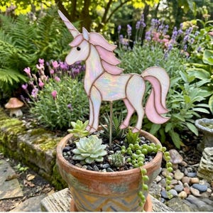 Patrón de unicornio en vidriera, plantilla para principiantes para crear un atrapasoles (descarga en PDF)
