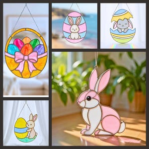 Puede incluir: Una colección de decoraciones de Pascua de vidrieras. Los diseños incluyen una cesta de huevos coloridos, un huevo con un conejito, un conejito en una cáscara de huevo y un conejito rosa y blanco. Cada pieza está diseñada para colgar.