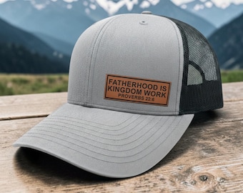 Regalo para papá cristiano, gorra "La paternidad es obra del reino", regalo para papá religioso, gorra con versículo bíblico, regalo del Día del Padre para papá, gorra de Proverbios 22:6