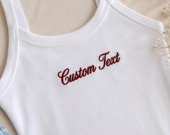 Débardeur brodé avec texte personnalisé, Chemise courte avec texte de l'an 2000 avec slogan personnalisé, Débardeur personnalisé, Texte personnalisé pour femme, Chemise brodée personnalisée