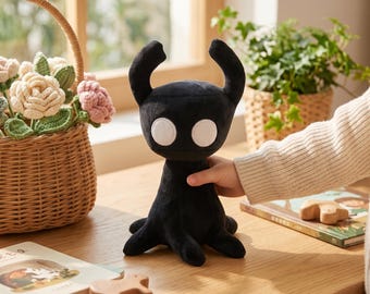 Hollow Knight Shade Plush 18cm, Silksong Ghost Soft Toy, The Knight Void Entity Stuffed Doll, Indie Gamer Gift Desk Decor