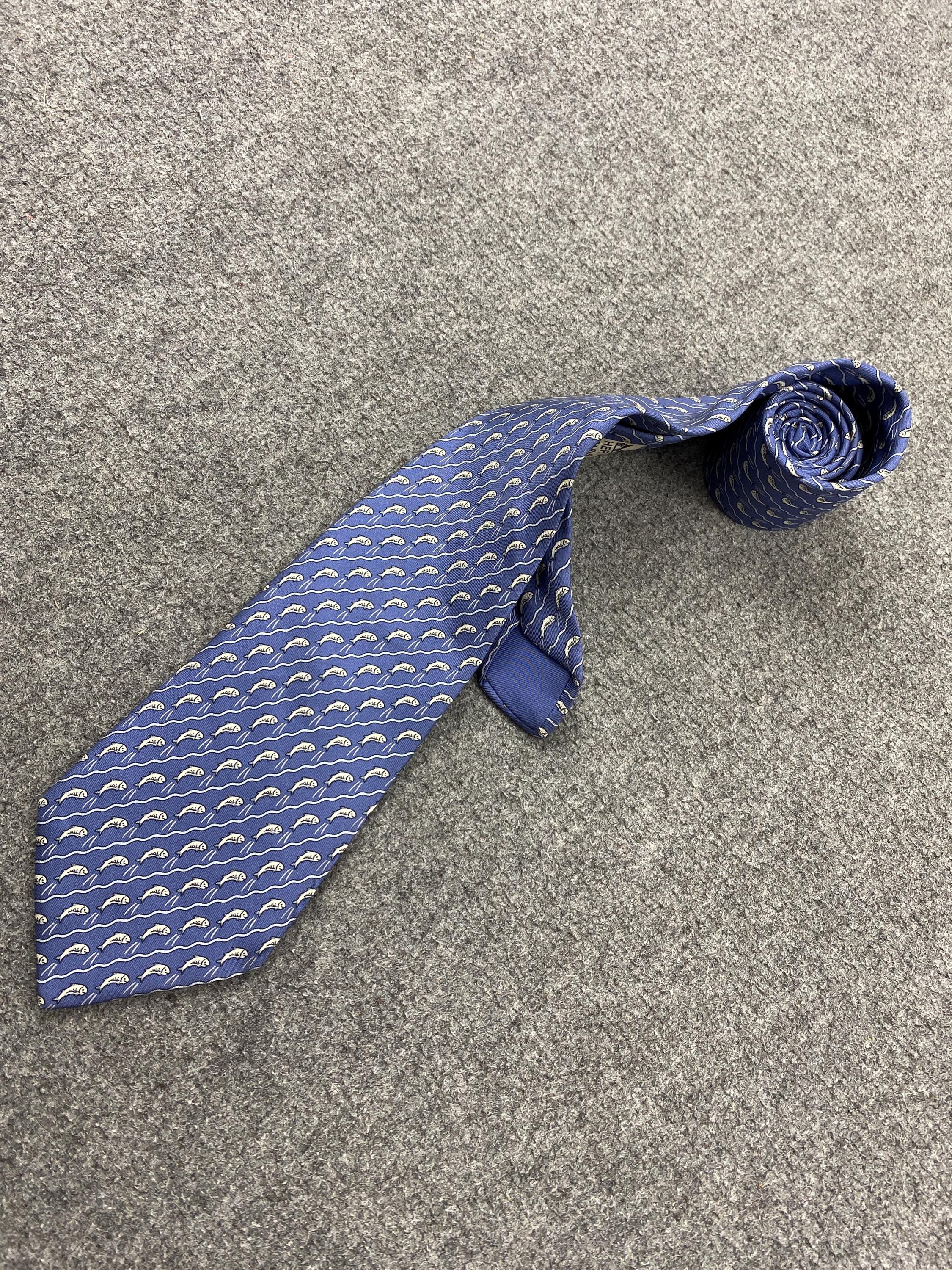 HERMES シルクネクタイ（ペリカンと魚柄） Hermes fish tie - Etsy 日本