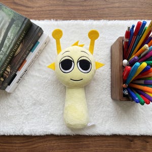 Sprunki Plush Oren Yellow Alien 20cm Soft Stuffed Animal, Incredibox Sprunki Inspired Cute Plushie Toy for Kids & Collectors