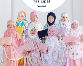 Kindergebet aus Viskose mit Spitzenmotiv